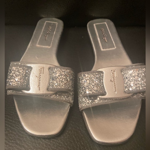 NWOT Salvatore Ferragamo Vicky Leather Sandal - Picture 5 of 12